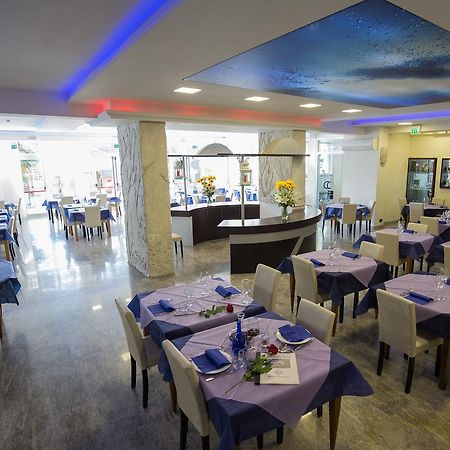 Hotel Roma Marina di Massa Esterno foto