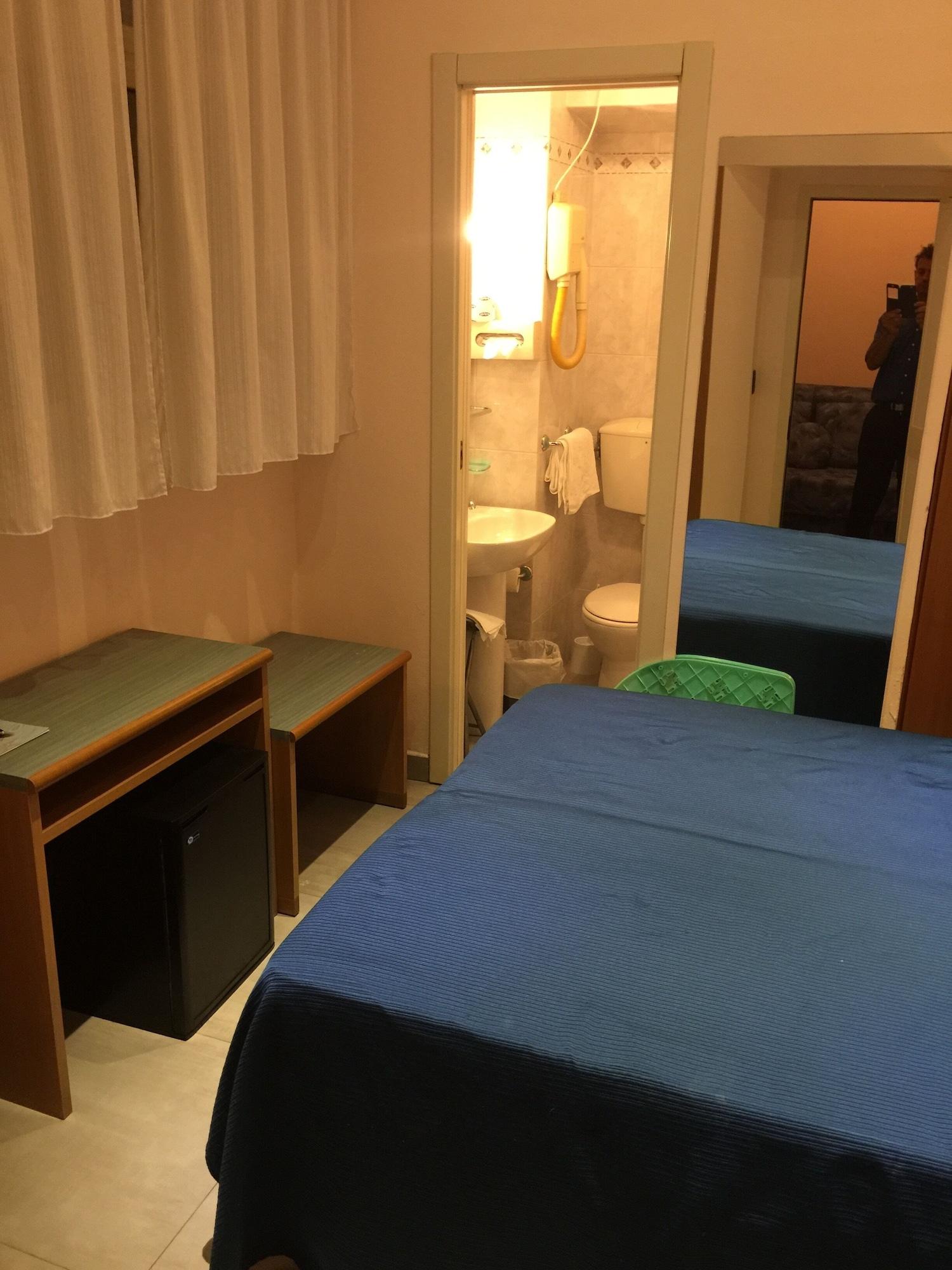 Hotel Roma Marina di Massa Esterno foto