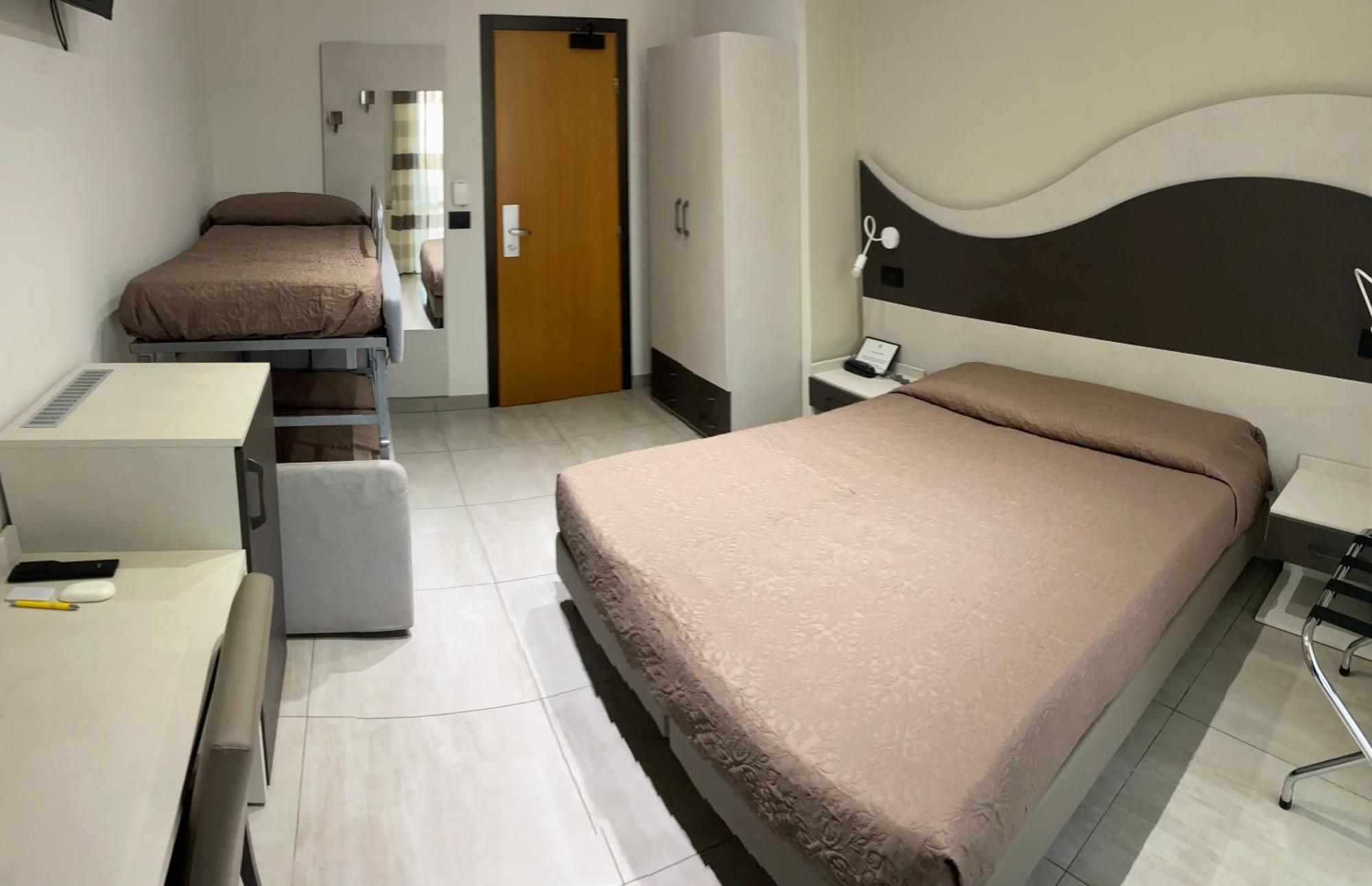 Hotel Roma Marina di Massa Esterno foto