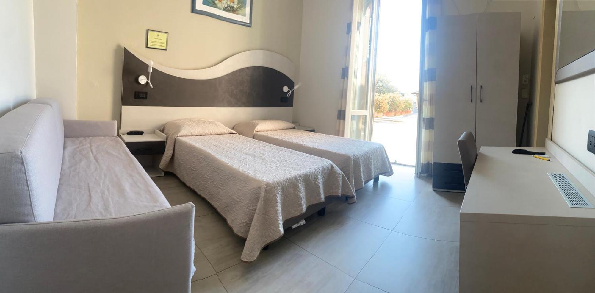 Hotel Roma Marina di Massa Esterno foto