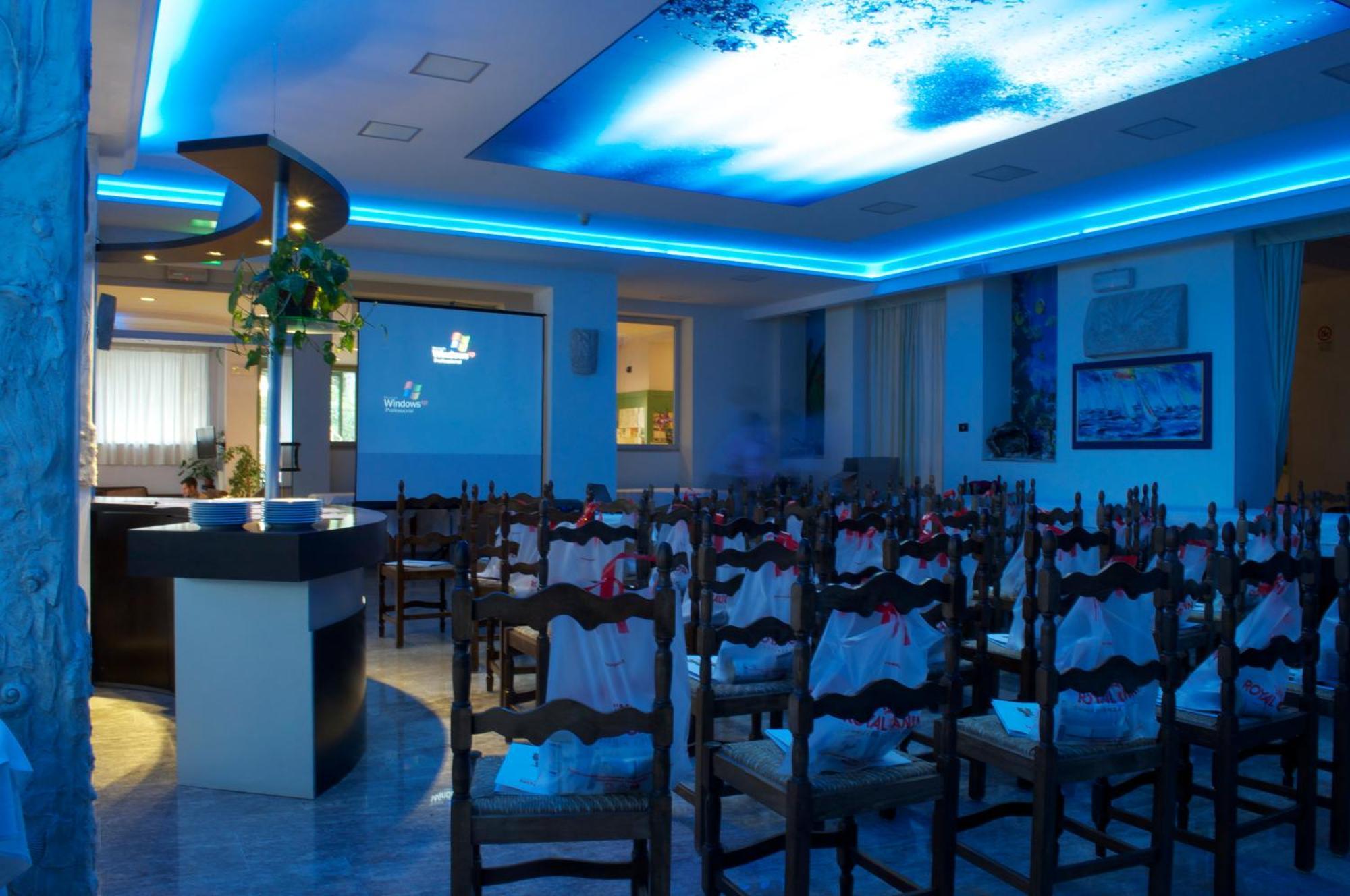 Hotel Roma Marina di Massa Esterno foto