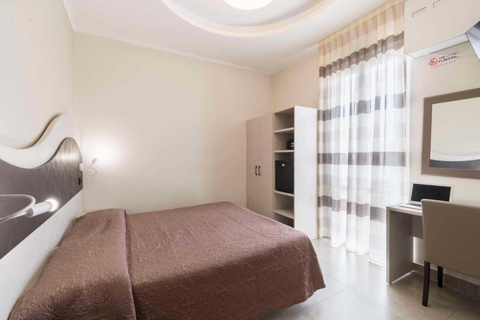 Hotel Roma Marina di Massa Esterno foto